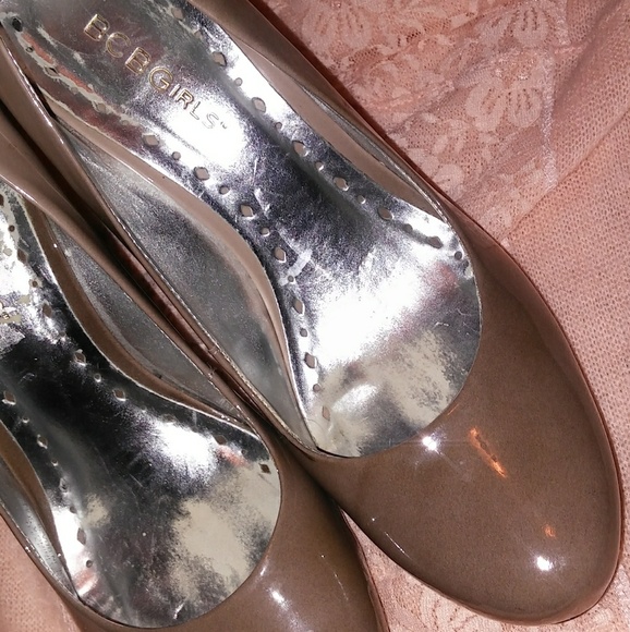 Women's *tan beige nude* heels 2 tone - Picture 8 of 8